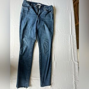 Good American Good Legs skinny raw hem size 8/29 jeans
